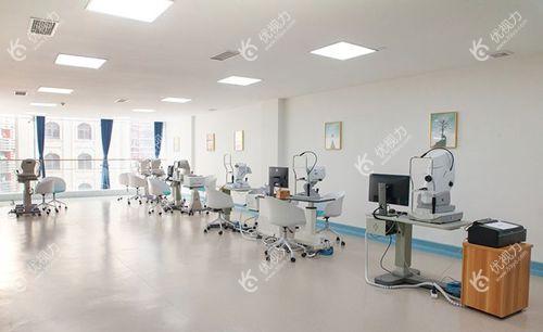 重庆佰视佳近视眼术前检测
